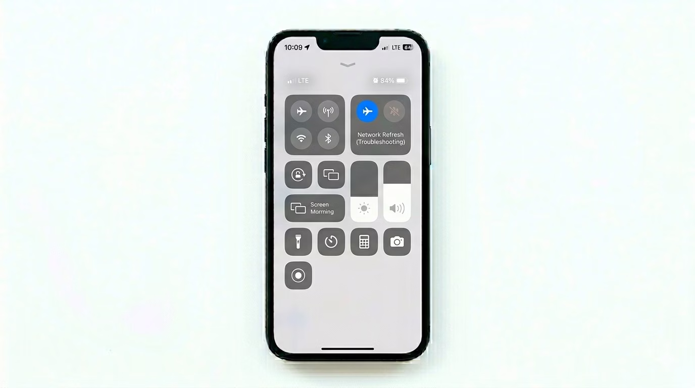 Refreshing cellular connection via Airplane mode